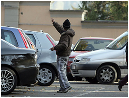 20190411ParcheggiatoriAbusiviSanCamillo