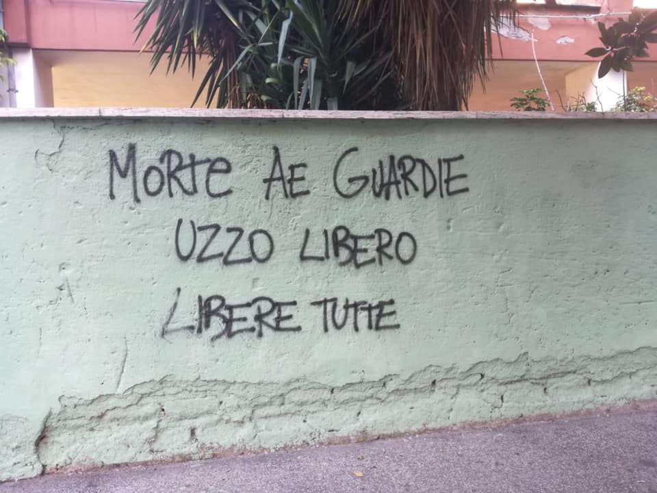 20191009ScritteRazzistePolizziottiIII