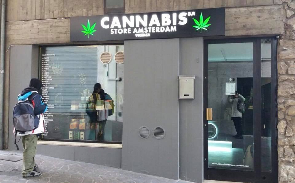 20190912CannabisShopII